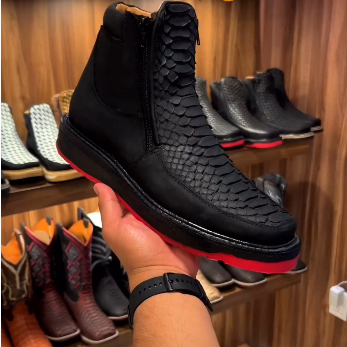 Black Red Textured Zip Men s Boots hichicyou