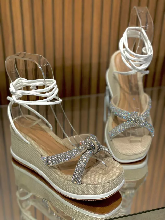 2024 new women's thick-soled rhinestone sandals